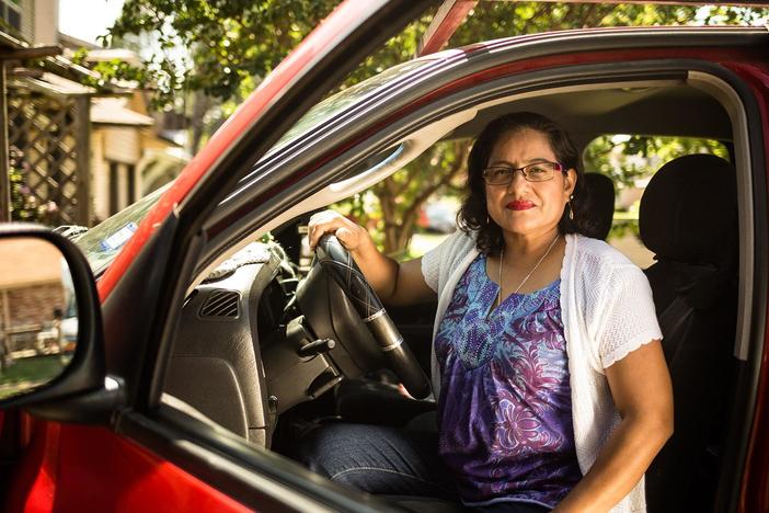 Claudia, a female electrician from El Salvador, enrolled in school to be an electrician.