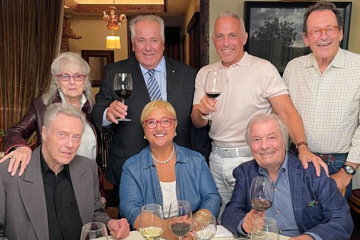 To cap off her 25th anniversary on PBS, Lidia hosts a celebratory dinner for old friends.