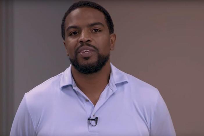 Terrence Davenport coaches low-income clients on the digital economy.