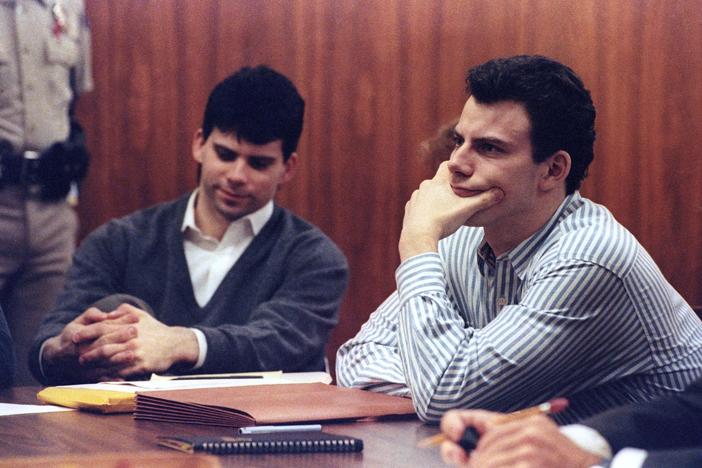 News Wrap: Prosecutors recommend resentencing for Menendez brothers