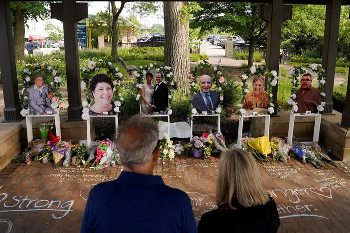 News Wrap: Funerals begin for Highland Park shooting victims