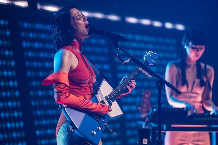 St. Vincent performs "New York" on Austin City Limits.