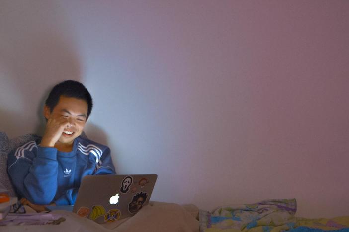 An 18-year old influencer attempts to reconcile his real life and online identities.
