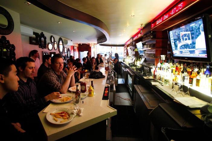 News Wrap: U.S. economy grows in 3rd quarter despite inflation and recession fears