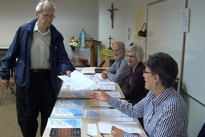 What’s a Catholic to do on Election Day this year? The pope says to study, pray, and “choo