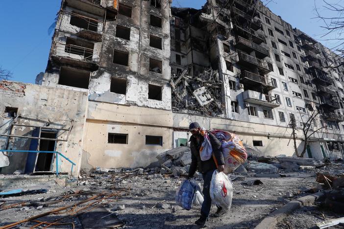 Russia and Ukraine discuss a path to peace as Ukrainian forces retake critical Kyiv suburb