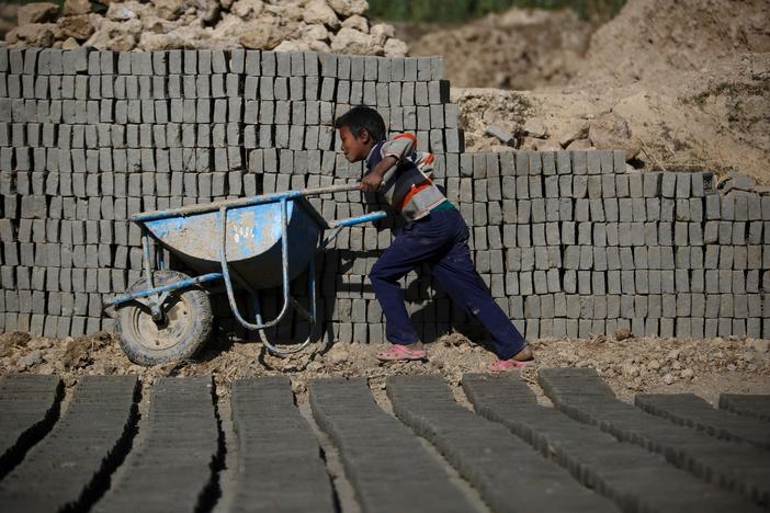 Fred de Sam Lazaro reports on efforts to reform Nepal’s critical brickmaking industry.