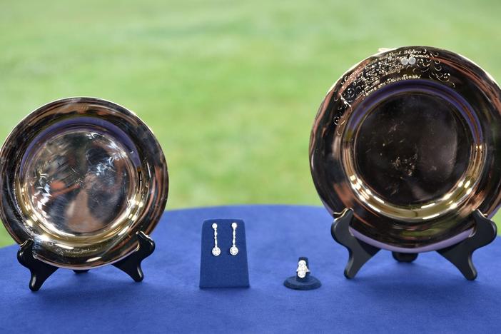 Appraisal: Gold Plates & Diamond Jewelry