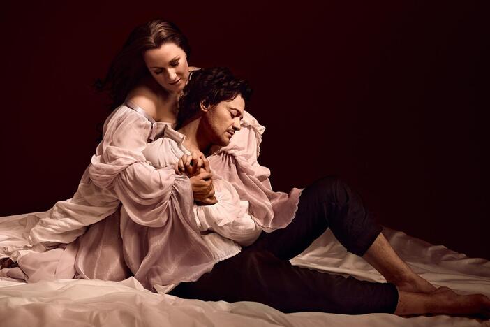 Director Bartlett Sher discusses the making of Gounod’s Roméo et Juliette at The Met.