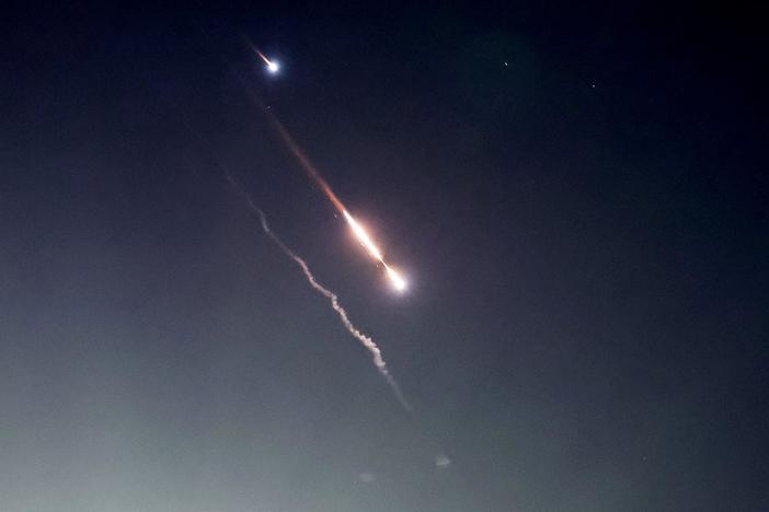 Israel weighs its response to Iran’s attack as world leaders rush to contain conflict