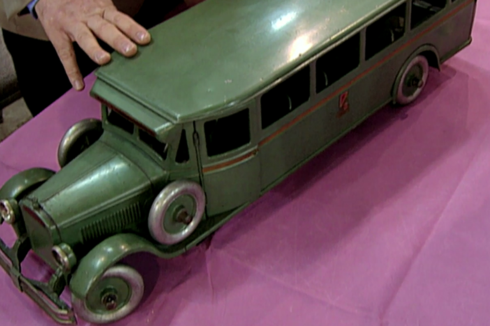 Appraisal: Buddy "L" Toy Bus, ca. 1930, in Vintage Chicago.