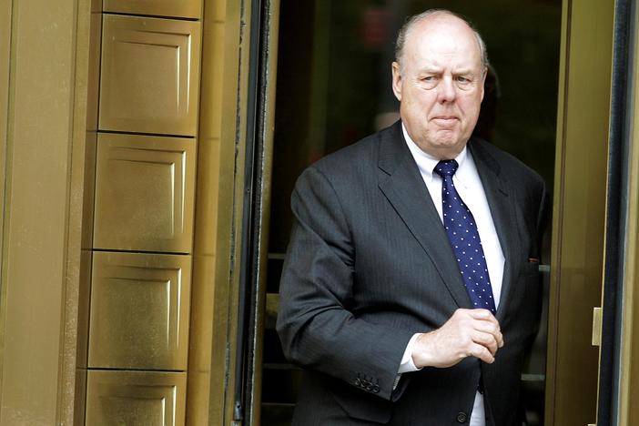President Trump's lead lawyer in handling the Russia investigation has resigned.