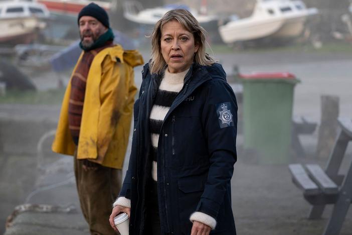 Annika reflects on 1984 when the team investigates the death of a man found in ice.