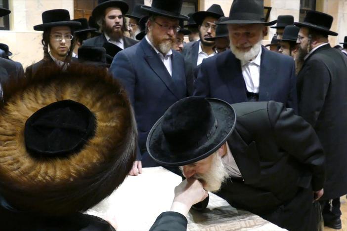 Are private yeshivas run by Hasidic Jews providing students with a secular education?