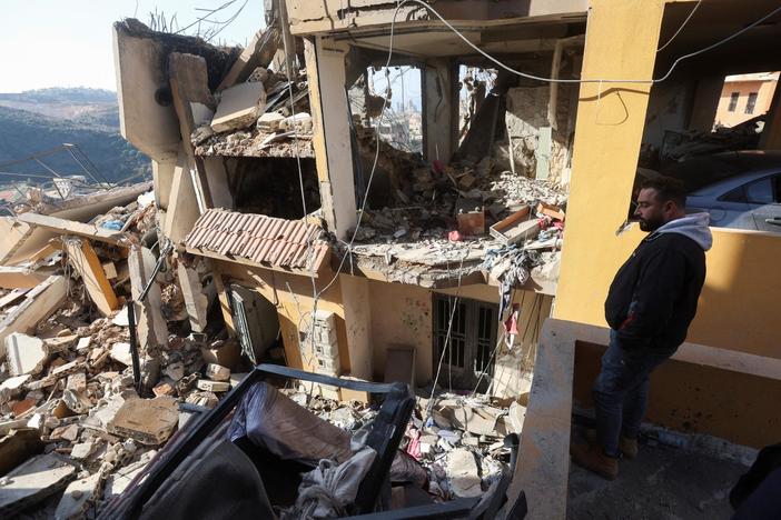 News Wrap: At least 30 dead after Israeli strike on residential building in Lebanon