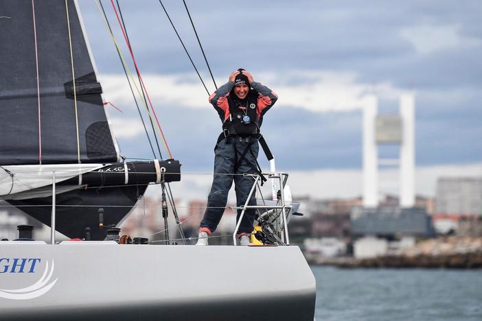 29-year-old becomes first American woman to sail nonstop around the world