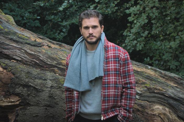 Actor Kit Harington discovers the lengths his grandparents went to for love and country.