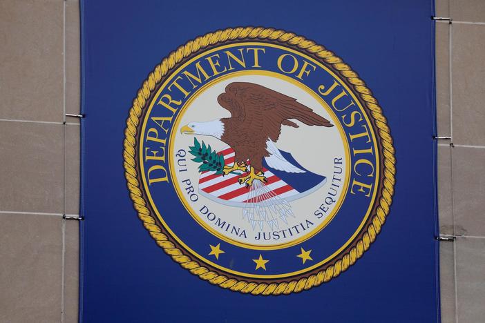 News Wrap: DOJ appeals for access to classified documents recovered from Trump