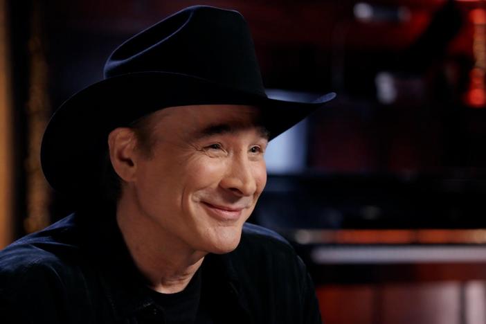 Clint Black finds out he is a descendent of a Revolutionary War hero.