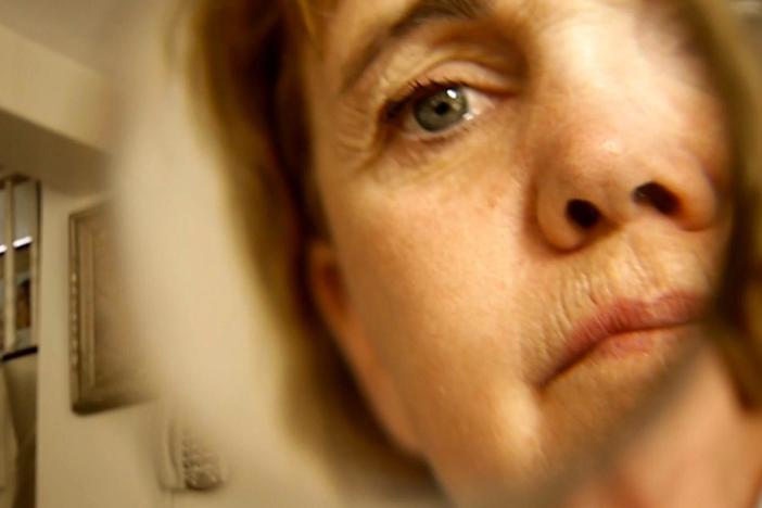 The son of a woman with early-onset Alzheimer's reconstructs her memories 