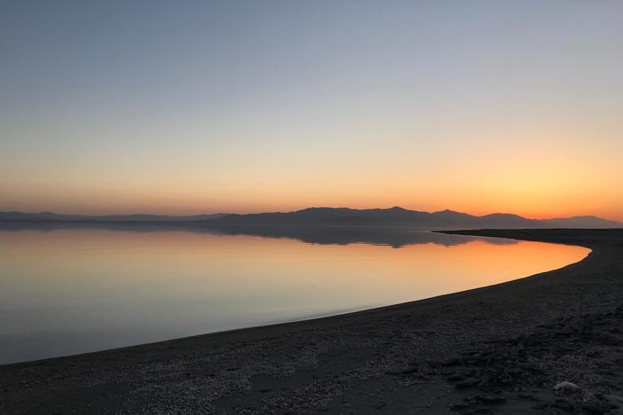 Artist communities thrive along the disappearing Salton Sea