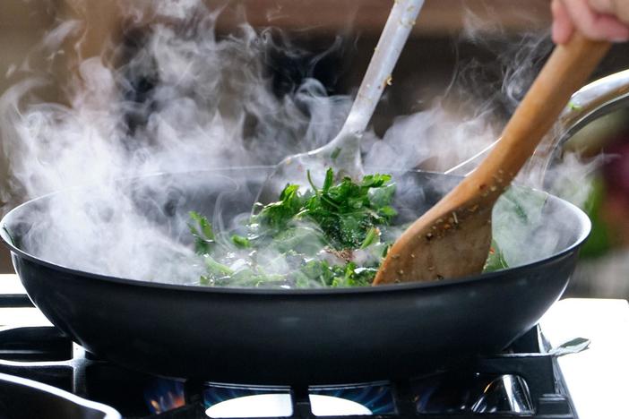 Contestants make dishes inspired by their family.