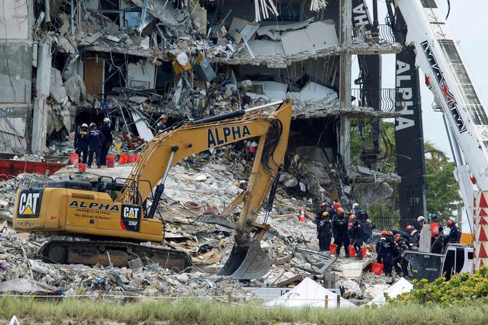 Here's where search and rescue efforts stand 5 days since Surfside condo collapse