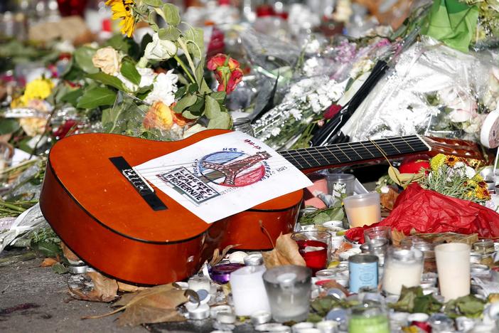 News Wrap: Trial begins for 2015 Paris terrorist attacks by Islamic State
