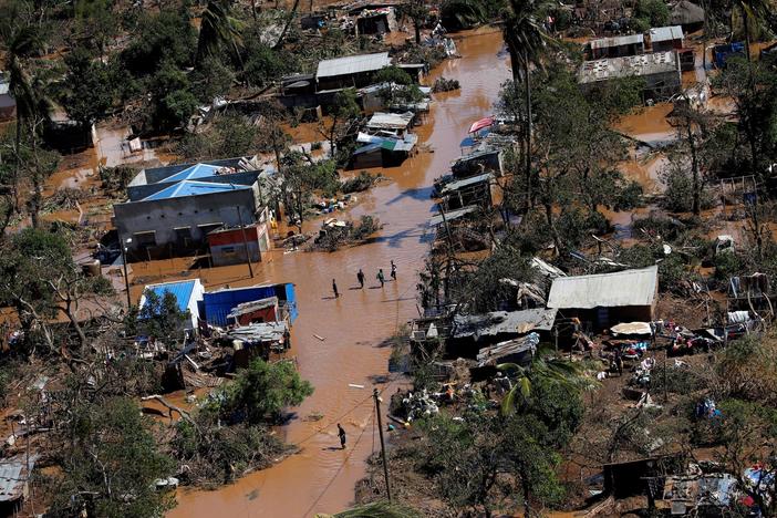In Mozambique, cyclone survivors grow frantic amid shortage of food
