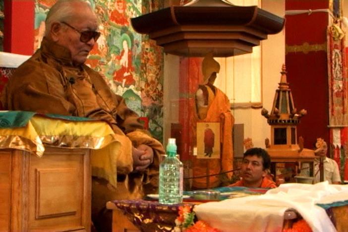 A Tibetan master rises as a Buddhist teacher while his son embraces the modern world.