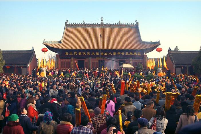 Michael Wood joins a million pilgrims at a temple festival for China’s ancient gods.
