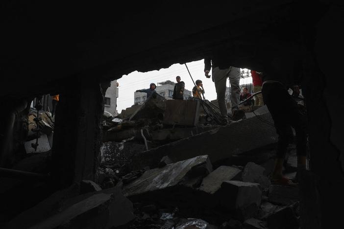 Israeli bombardment of Gaza cities and refugee camps continues, killing dozens