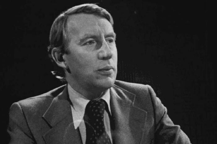 Renowned journalist and NewsHour co-founder Robert MacNeil dies at 93