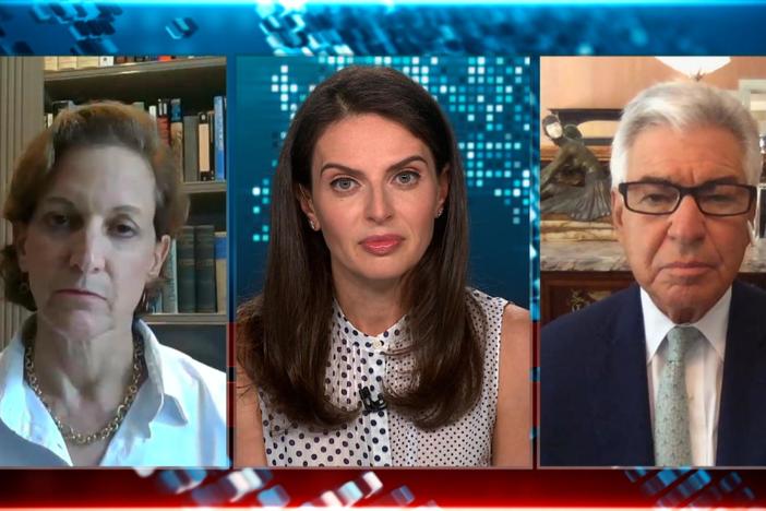 Anne Applebaum and Richard Ben-Veniste join the show.