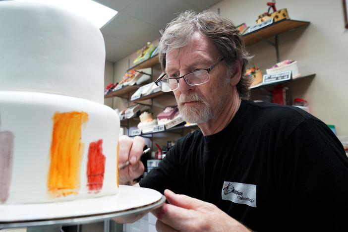 Supreme Court sides with Christian baker who denied cake to same-sex couple