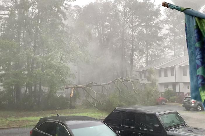 News Wrap: Tropical Storm Isaias pummels East Coast