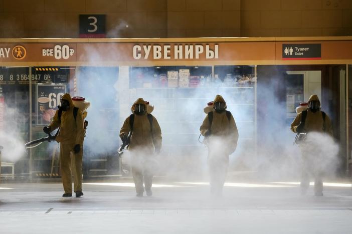 In Putin's Russia, health care workers treating COVID-19 pay a deadly price
