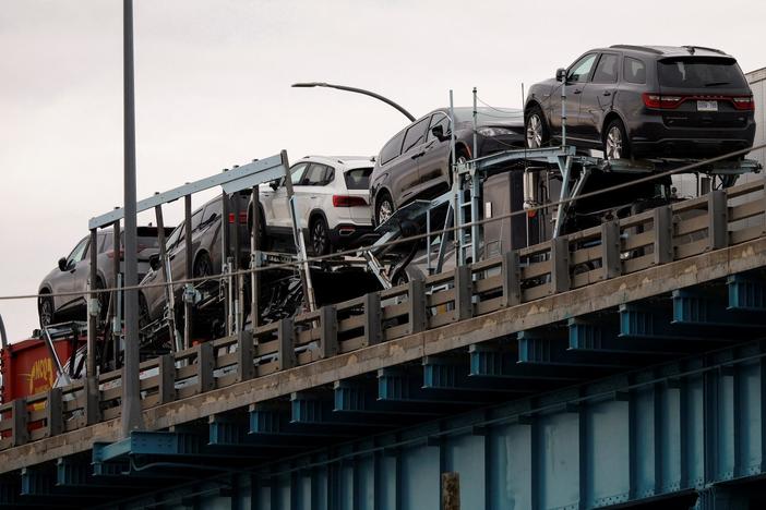 News Wrap: Trump spoke to automakers before pausing tariffs, officials say