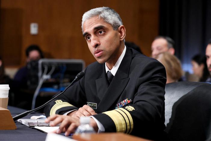 Surgeon general calls for social media warning labels amid teen mental health crisis
