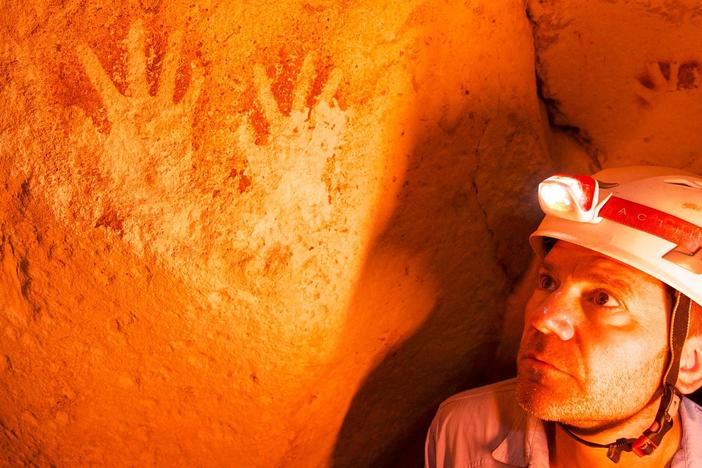 Return to Mexico with Steve Backshall as he discovers Mayan secrets in subterranean caves.
