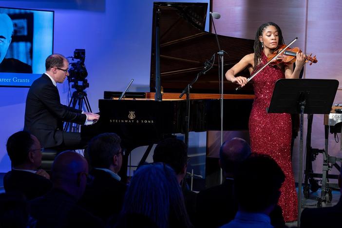 A profile of violinist Njioma Chinyere Grevious, winner of a 2024 Avery Fisher Career Grant Award.