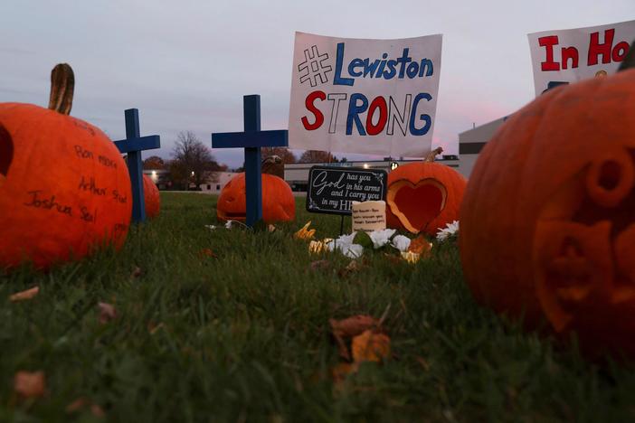 Police scrutinized after revelations Maine shooter's family flagged his behavior