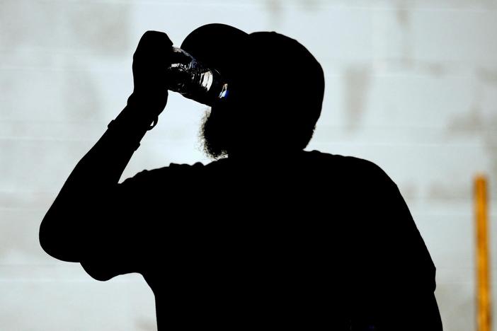 Proposed rules would protect workers from heat, top weather-related cause of death in U.S.