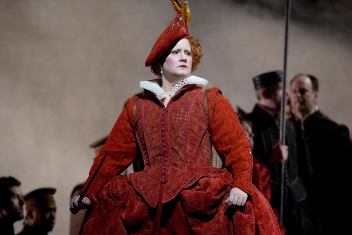 Joyce DiDonato and Elza van den Heever sing together in the Act I finale.