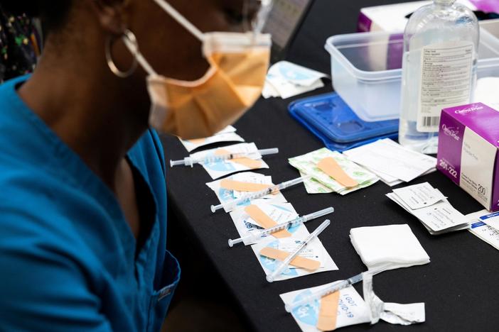 News Wrap: Pfizer says its vaccine is 91% effective at preventing COVID among kids 5-11