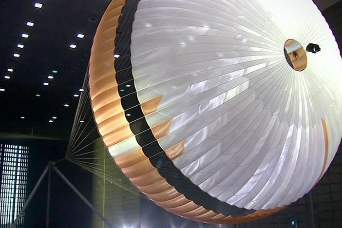 NASA untangles why a parachute failed during tests prior to the Curiosity landing.
