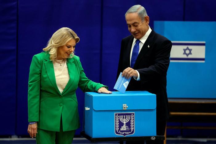 News Wrap: Israeli election exit polls show Netanyahu may return to power