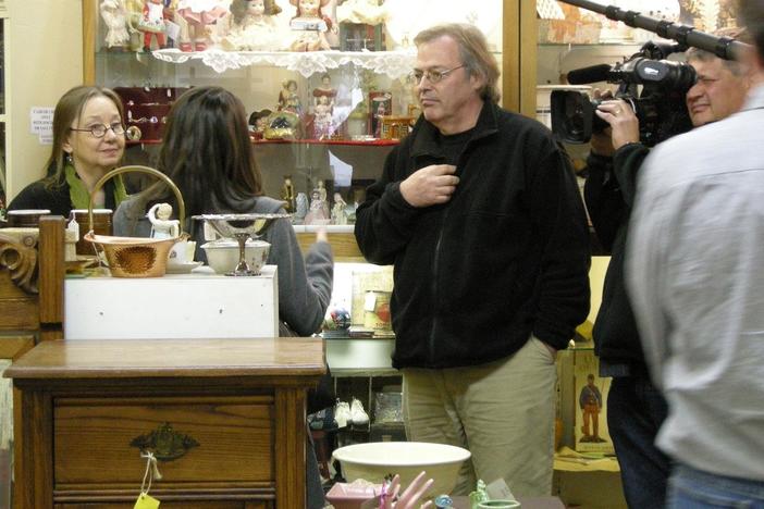 Jewelry artists Dave and Roberta Williamson take their students to the antique mart.