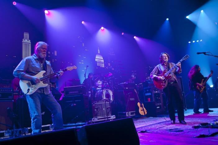 Widespread Panic plays "Up All Night."