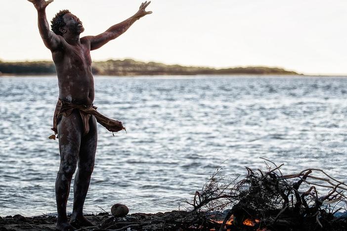 Learn how Homo sapiens, new in Australia and truly alone, managed to survive and flourish.